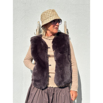 Gaspar Duffy Exclusive Vest Chocolate